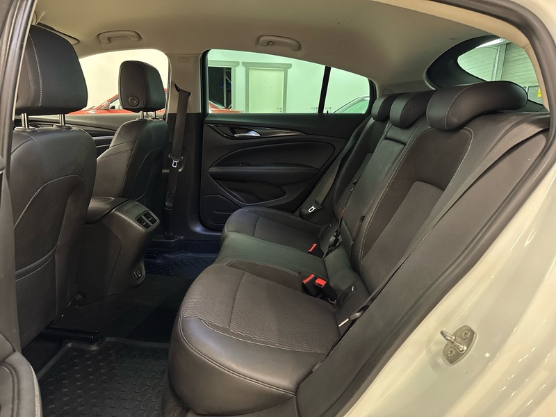 Opel Insignia vaihtoauto