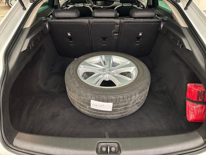 Opel Insignia vaihtoauto