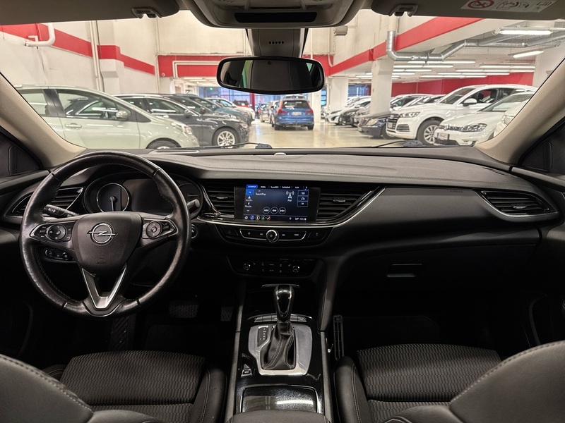 Opel Insignia vaihtoauto