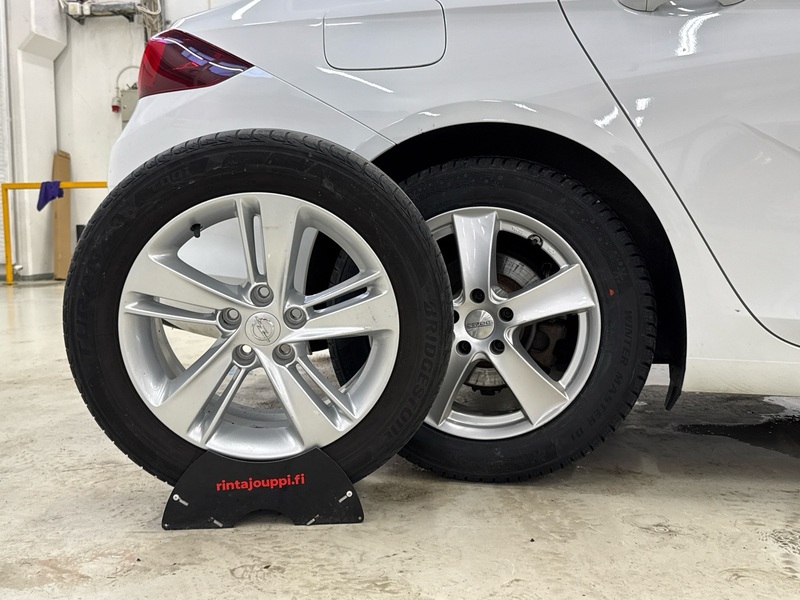 Opel Insignia vaihtoauto