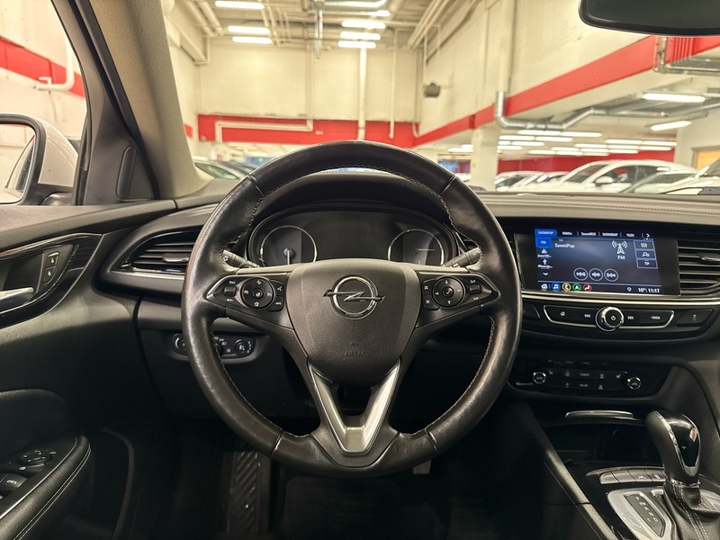 Opel Insignia vaihtoauto