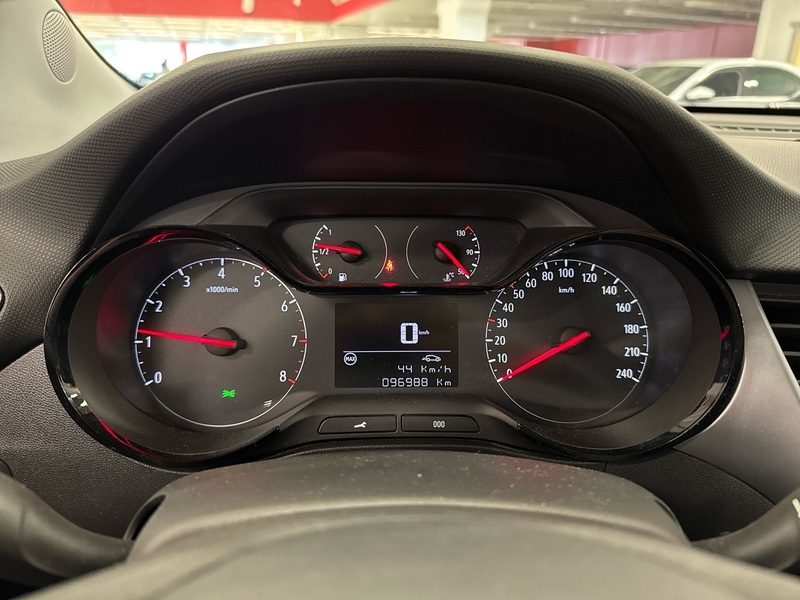 Opel Crossland X vaihtoauto