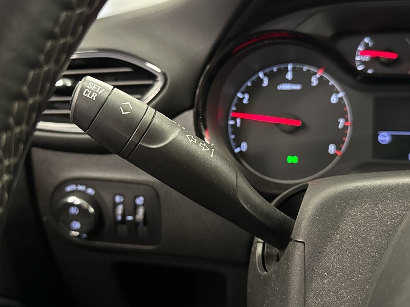 Opel Crossland X vaihtoauto