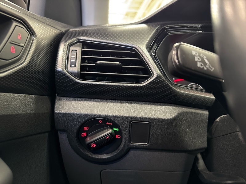 Volkswagen T-Cross vaihtoauto