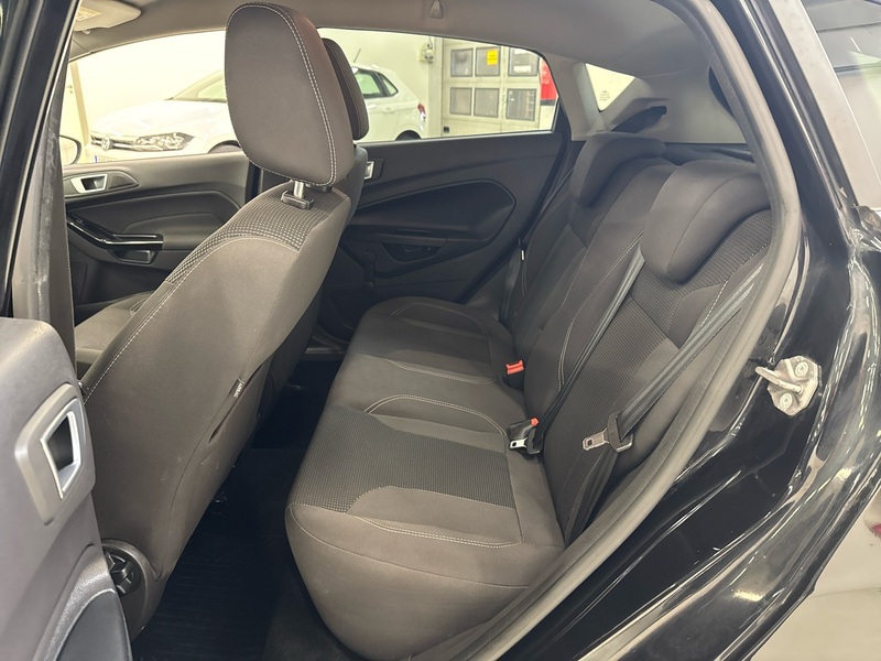 Ford Fiesta vaihtoauto