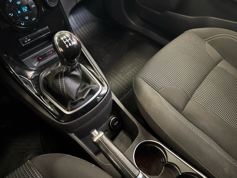 Ford Fiesta vaihtoauto