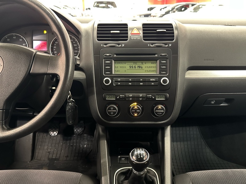 Volkswagen Jetta vaihtoauto