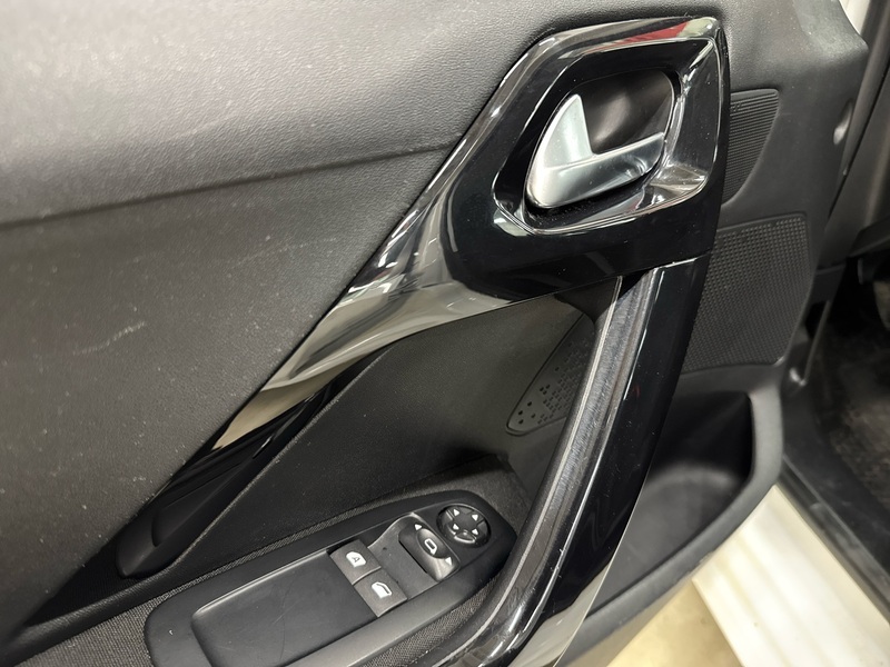 Peugeot 208 vaihtoauto