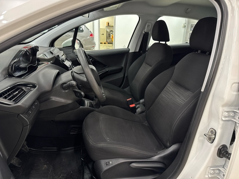 Peugeot 208 vaihtoauto