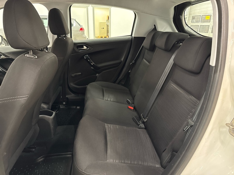 Peugeot 208 vaihtoauto