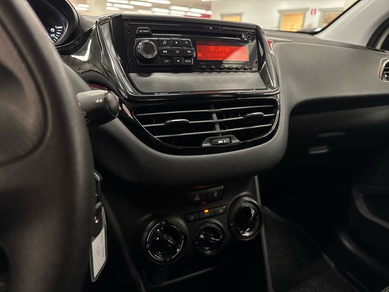 Peugeot 208 vaihtoauto