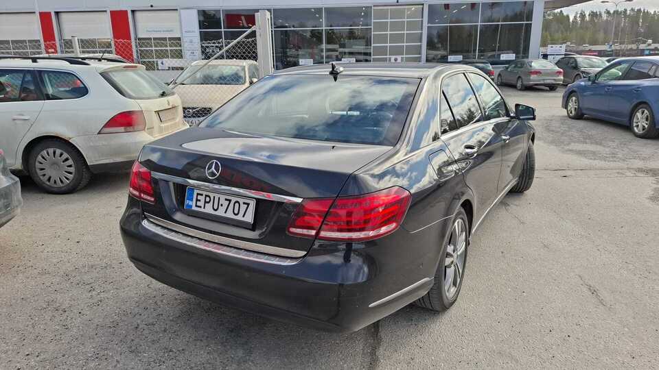 Mercedes-Benz E vaihtoauto