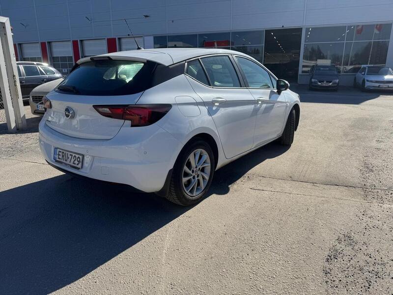 Opel Astra vaihtoauto