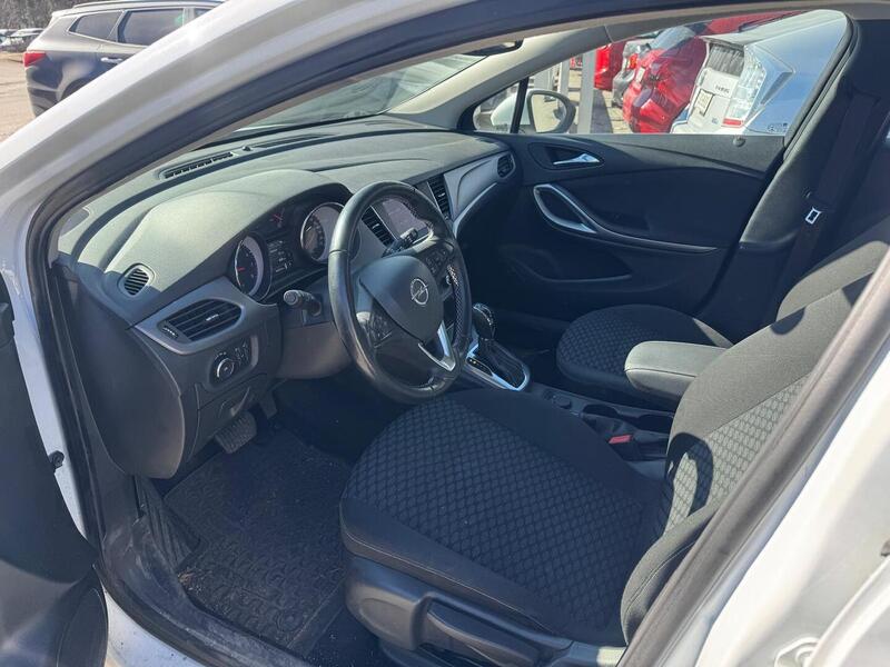 Opel Astra vaihtoauto