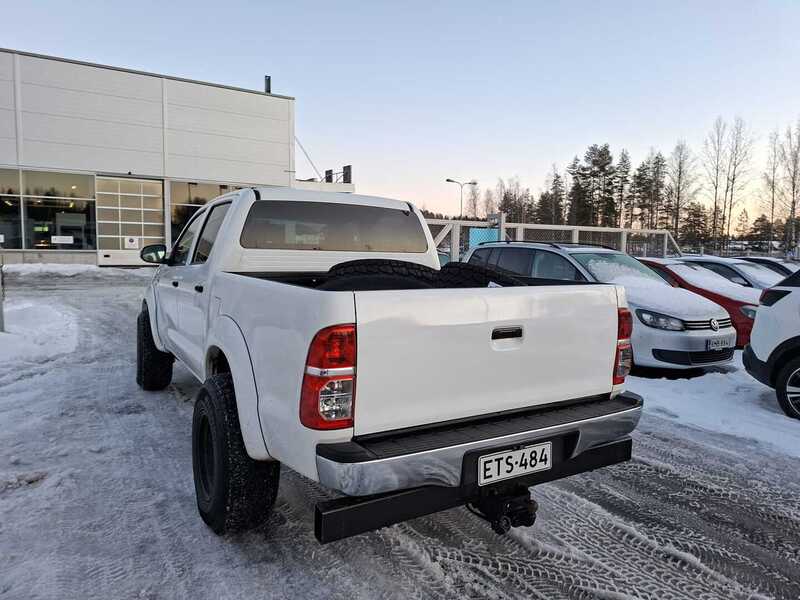 Toyota Hilux vaihtoauto