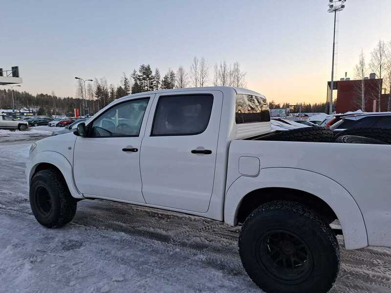 Toyota Hilux vaihtoauto