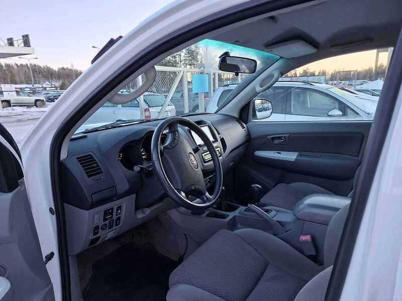 Toyota Hilux vaihtoauto