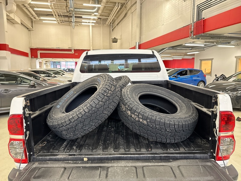 Toyota Hilux vaihtoauto