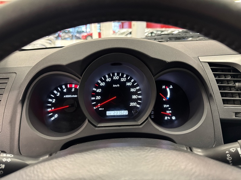 Toyota Hilux vaihtoauto