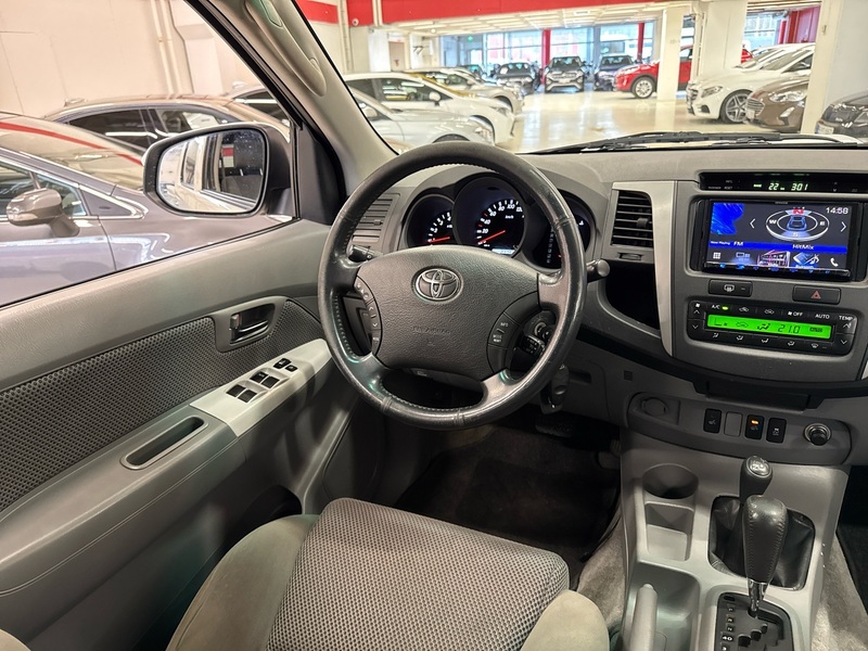 Toyota Hilux vaihtoauto