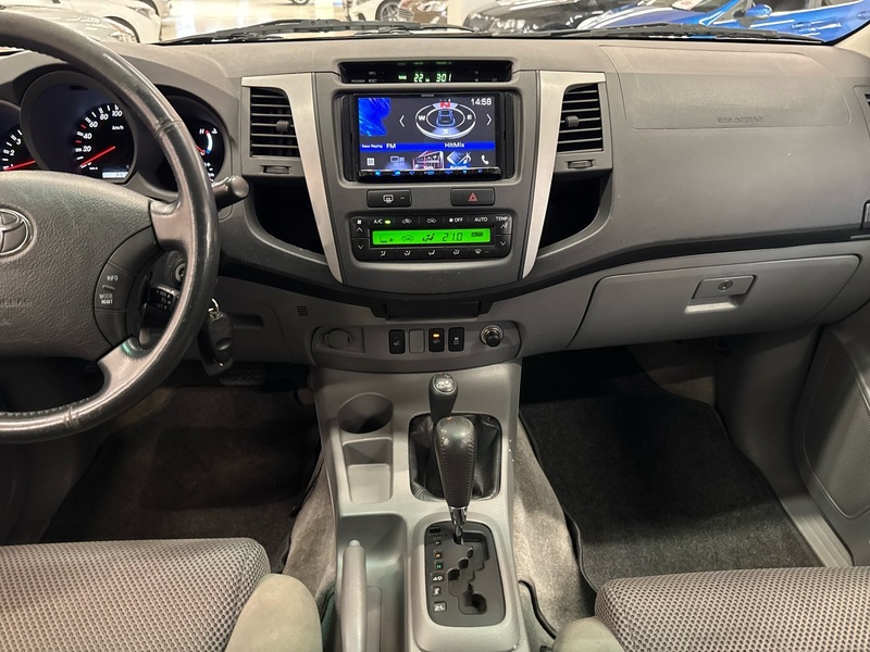 Toyota Hilux vaihtoauto