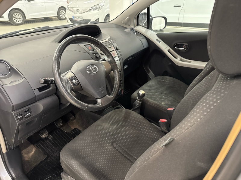 Toyota Yaris vaihtoauto