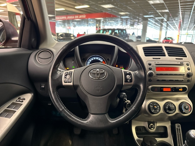 Toyota Urban Cruiser vaihtoauto