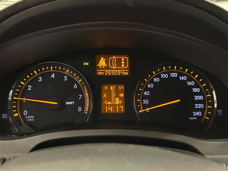 Toyota Avensis vaihtoauto