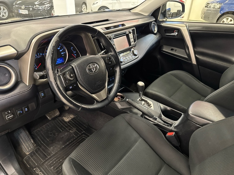 Toyota RAV4 vaihtoauto