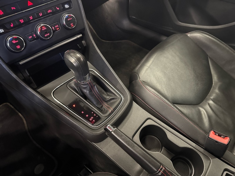 SEAT Leon SC vaihtoauto