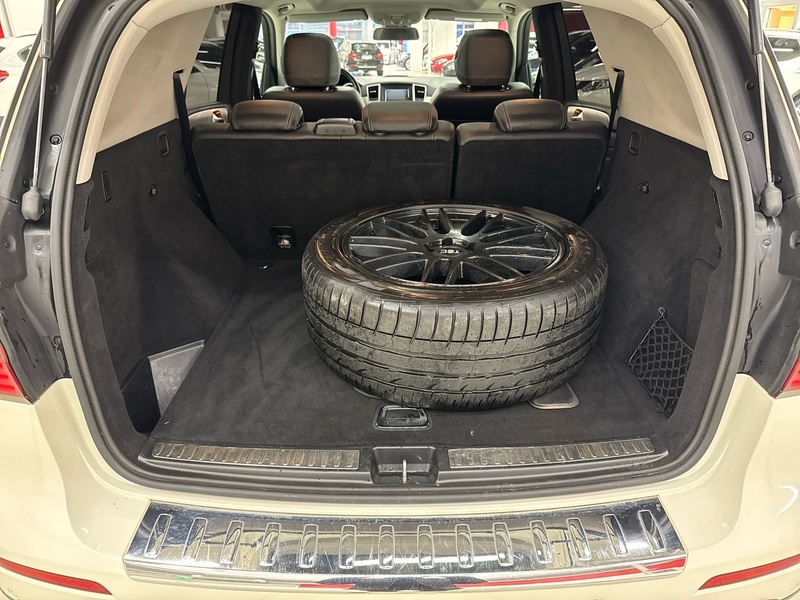 Mercedes-Benz ML vaihtoauto