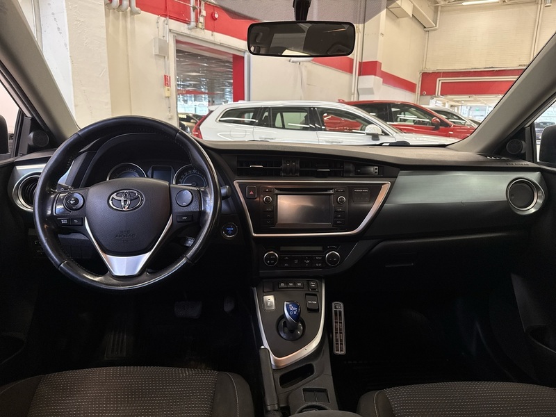 Toyota Auris vaihtoauto