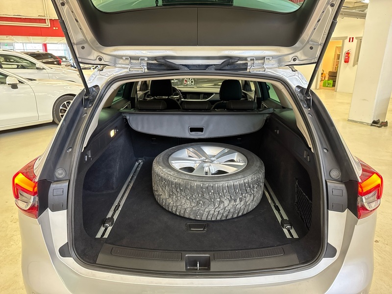 Opel Insignia vaihtoauto