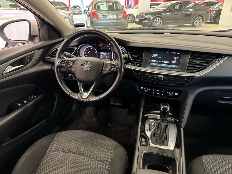 Opel Insignia vaihtoauto