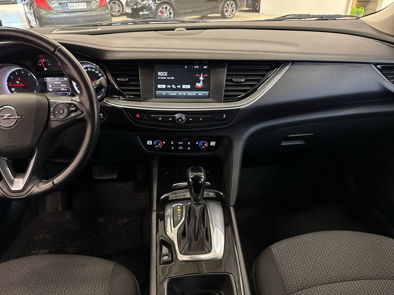 Opel Insignia vaihtoauto