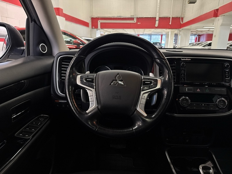 Mitsubishi Outlander PHEV vaihtoauto