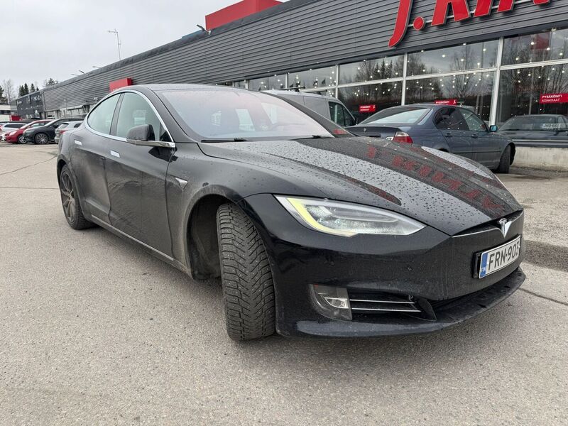 Tesla Model S vaihtoauto