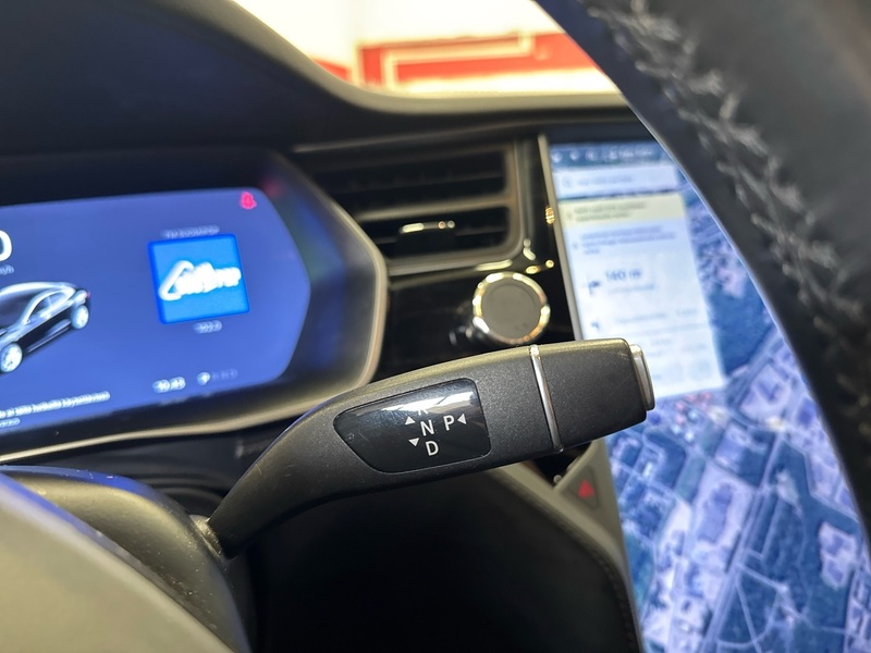 Tesla Model S vaihtoauto