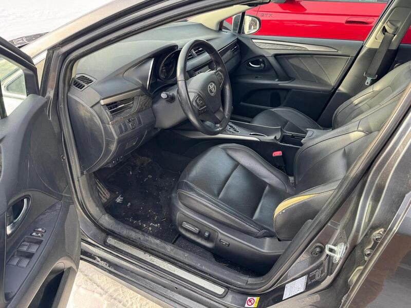 Toyota Avensis vaihtoauto