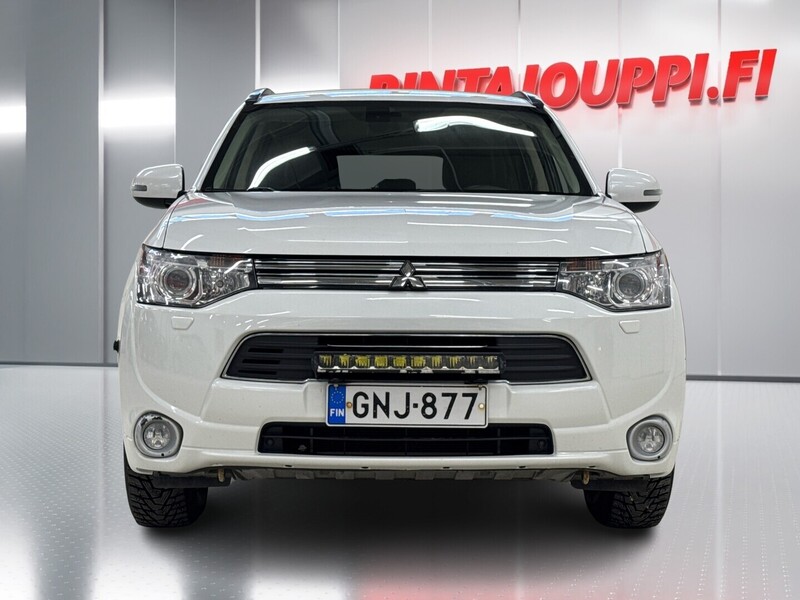 Mitsubishi Outlander PHEV vaihtoauto