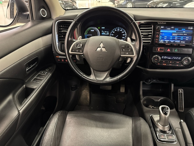 Mitsubishi Outlander PHEV vaihtoauto