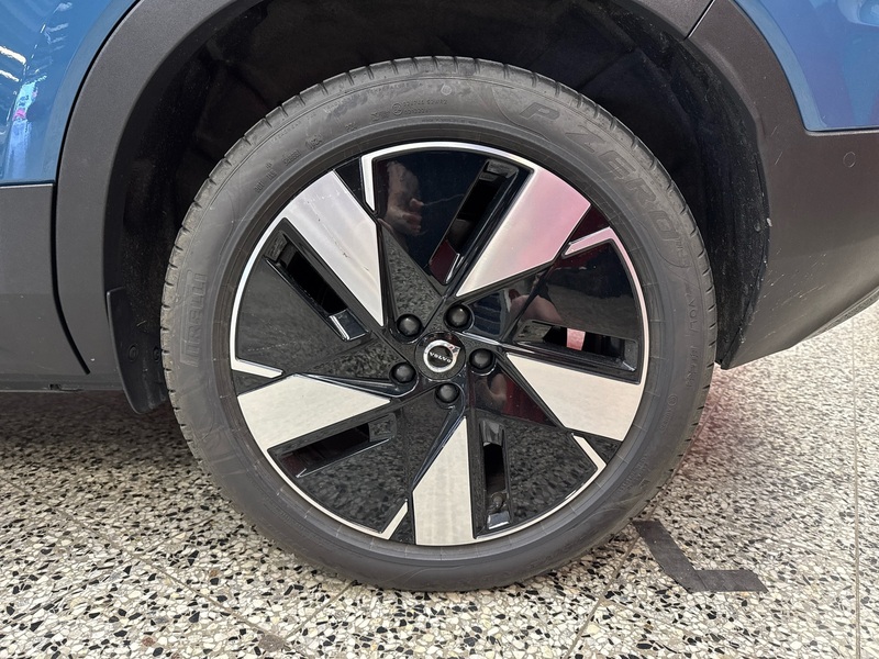 Volvo EX40 vaihtoauto