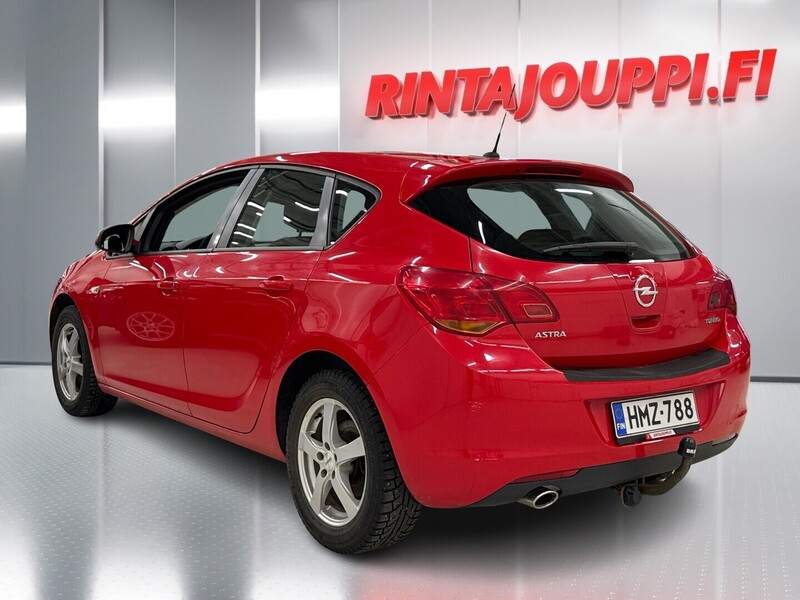 Opel Astra vaihtoauto