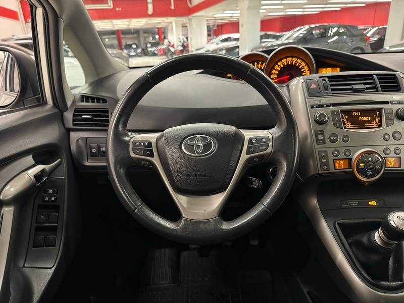 Toyota Verso vaihtoauto