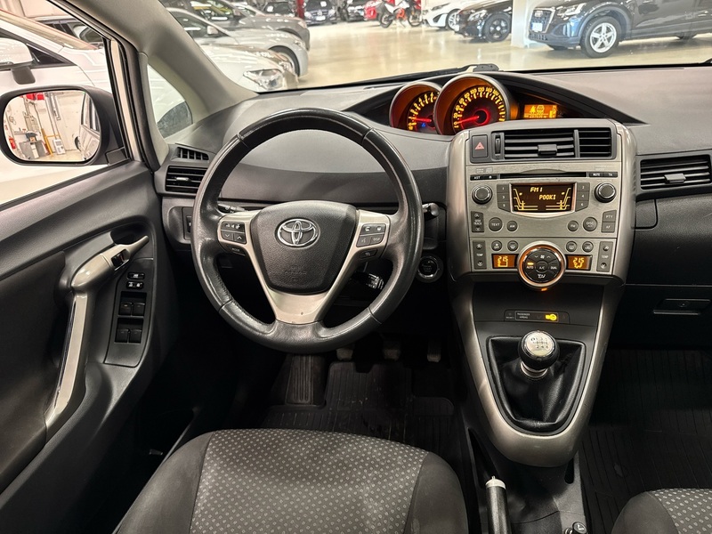 Toyota Verso vaihtoauto