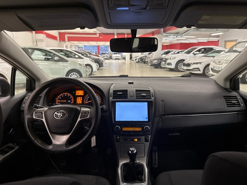 Toyota Avensis vaihtoauto