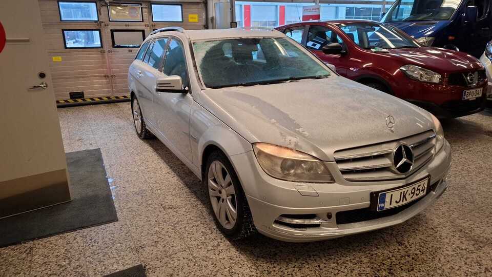 Mercedes-Benz C vaihtoauto