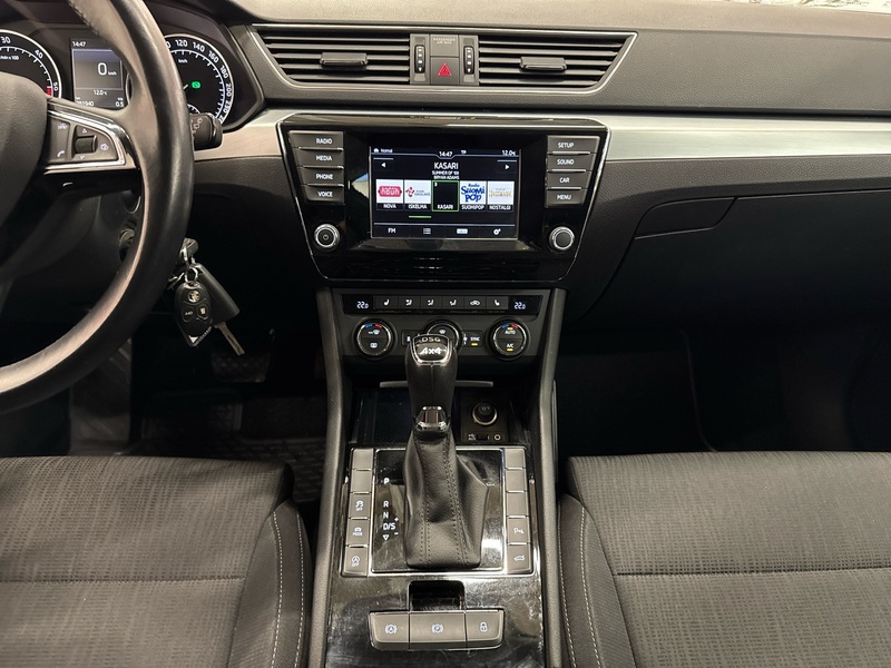 Skoda Superb vaihtoauto