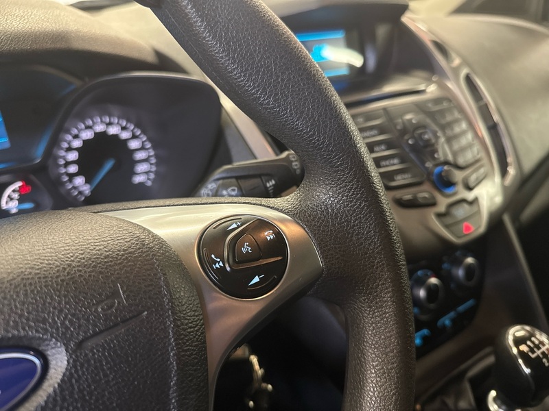 Ford Transit Connect vaihtoauto