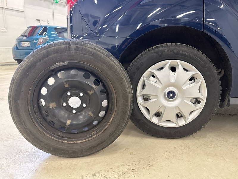 Ford Transit Connect vaihtoauto